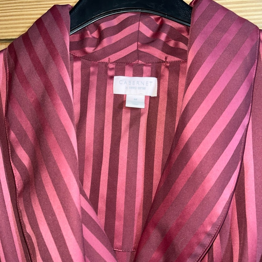 Cabernet Pink Striped Robe - Picture 3 of 13